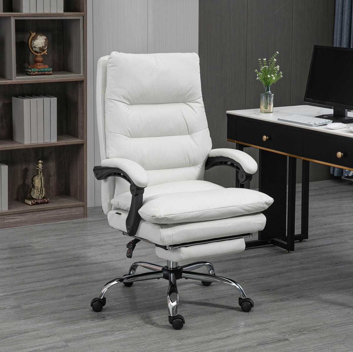 MEUNIQ bureaustoel met massagefunctie, 135° kantelbare rugleuning en voetsteun, hoogte verstelbaar 65 x 72 x 109-117 cm, crèmewit, 120 kg