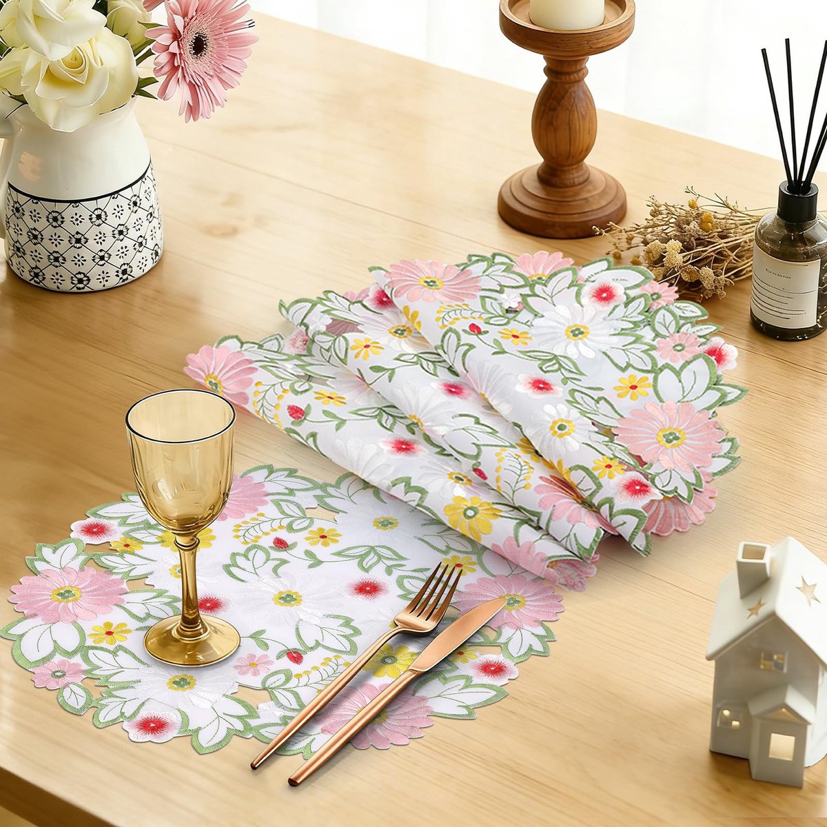 Placemats Set van 6, 39 cm Lente madeliefjes placemats, Zomer bloemen cutwork kleedjes tafelmatten voor thuis keuken eetkamer feesttafel decoratie