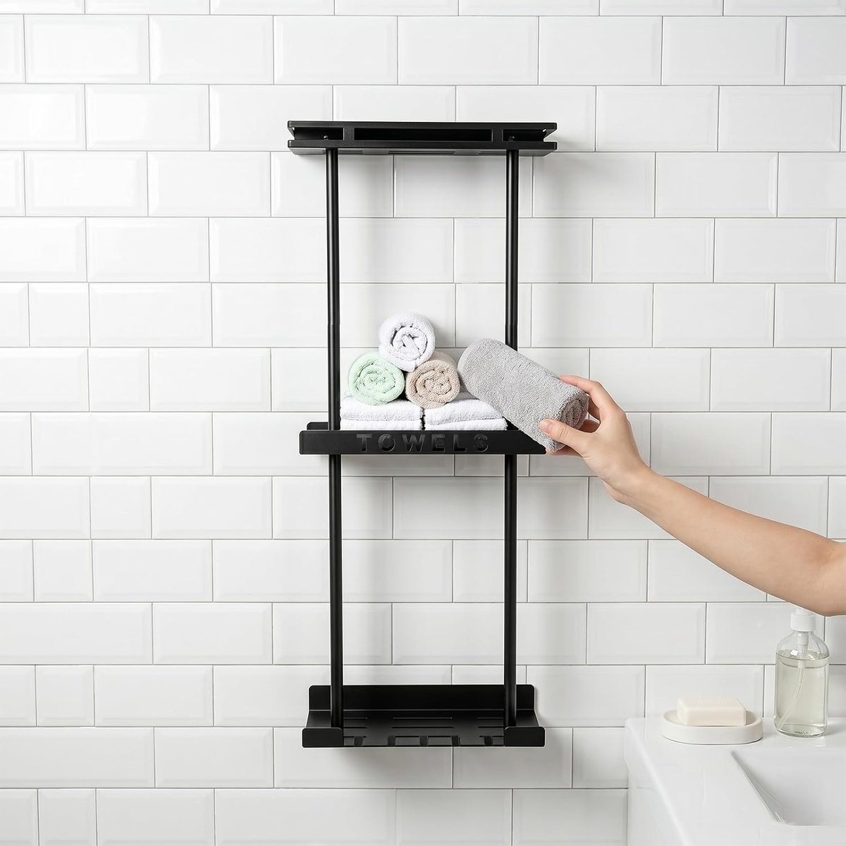 Handdoekenrek met 3 lagen, met 5 kleine haken, handdoekrek voor badkamer, mat handdoekhouder, zwart, met holle ventilatie, voor badkamer, kapsalon, hotel