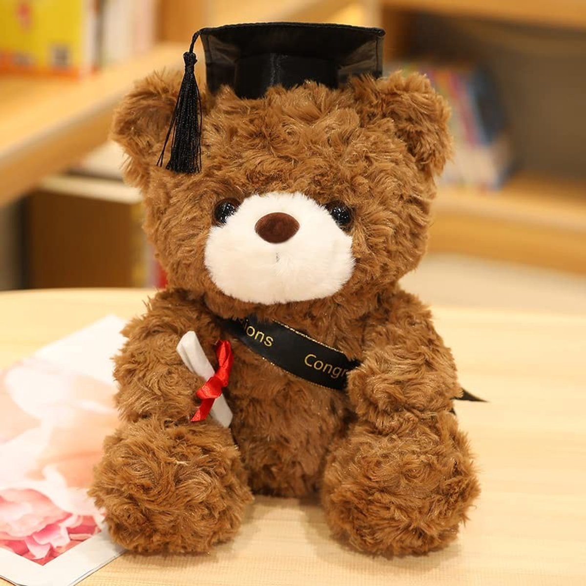 Dailygoods- Teddybeer Afstudeerdesign - Pluche Knuffelbeer - Schattige Beer met Muts - Cadeau voor Afstuderen - Huidvriendelijk Materiaal - 100% PP-katoen - Afstudeerknuffel