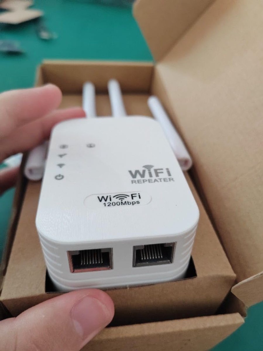 SnelShoppen - WLAN Repeater AC1200 Mbps, WiFi Amplifier met 4 Antennes, 2 LAN Poorten, Outdoor WiFi Repeater voor 300 m², Perfect voor Thuis, Tuin en