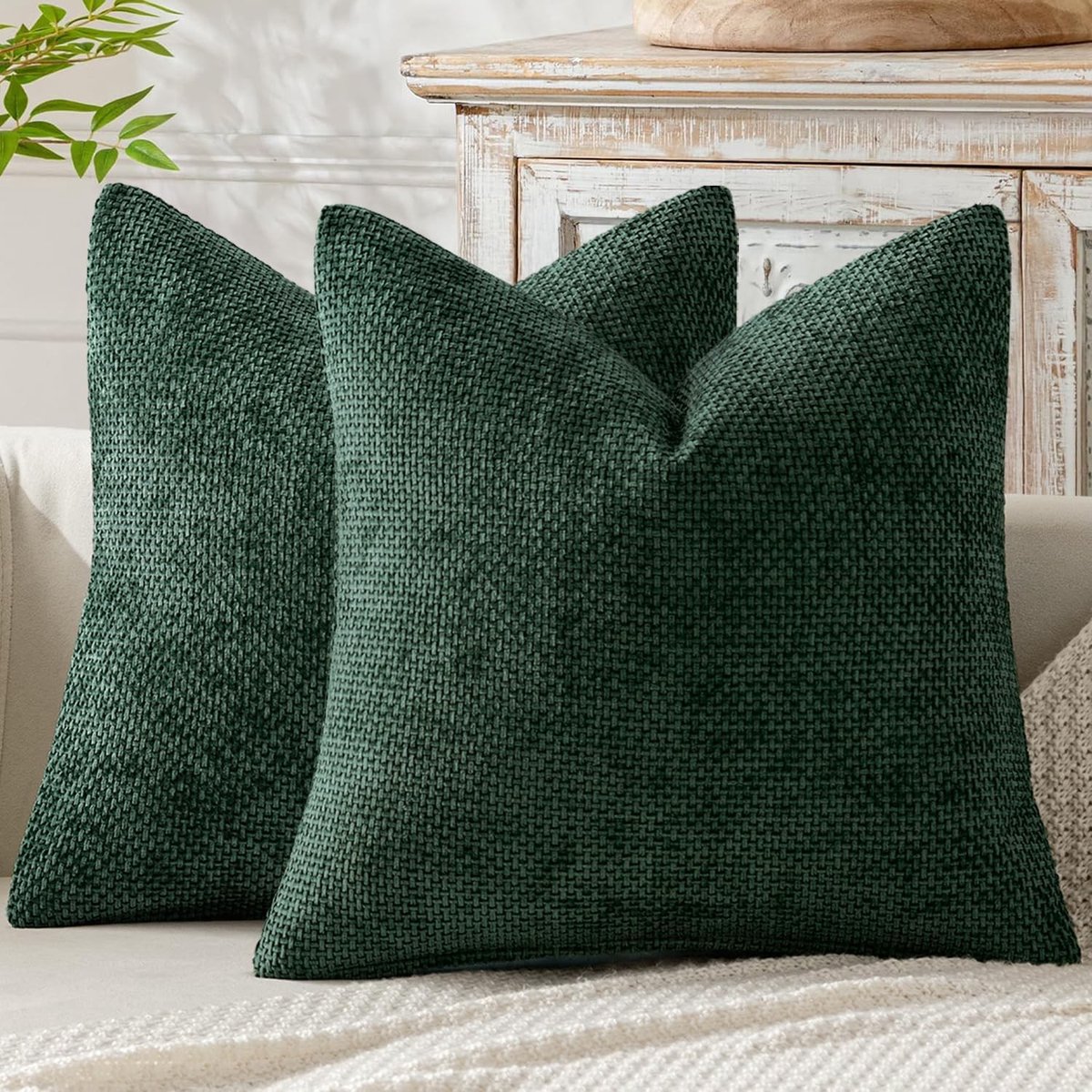 Set van 2 Donkergroene Chenille Kussenhoezen 50x50 cm - Zachte Decoratieve Kussens voor Sofa en Bed met Elegante Ontwerp