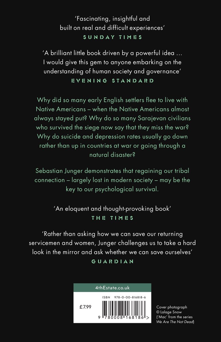 Boekomslag met recensies en details over het boek 'Tribe' van Sebastian Junger.