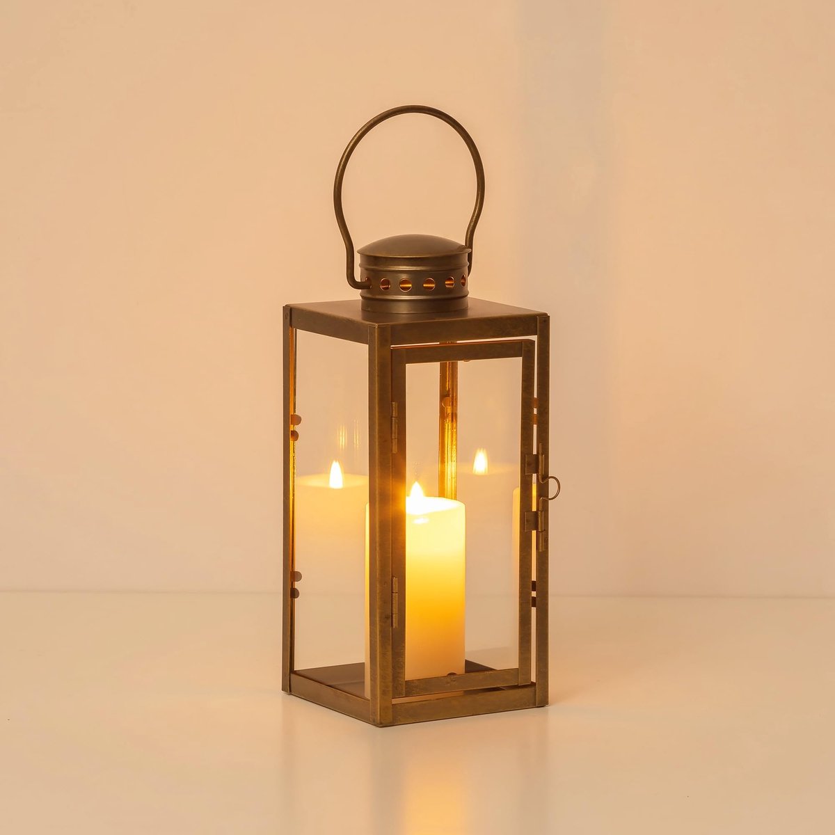 Omgoods - Gouden Decoratieve Lantaarn voor Buiten 24 cm