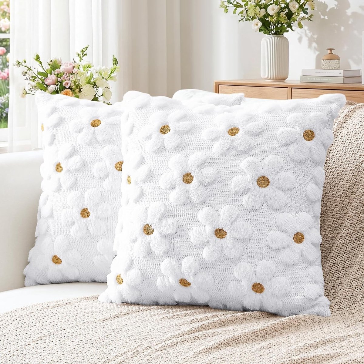 Luxe Kussenhoezen van Katoen en Velours - Set van 2 Decoratieve Kussens voor Sofa en Slaapkamer - Bloemenprint in Wit - 45 x 45 cm