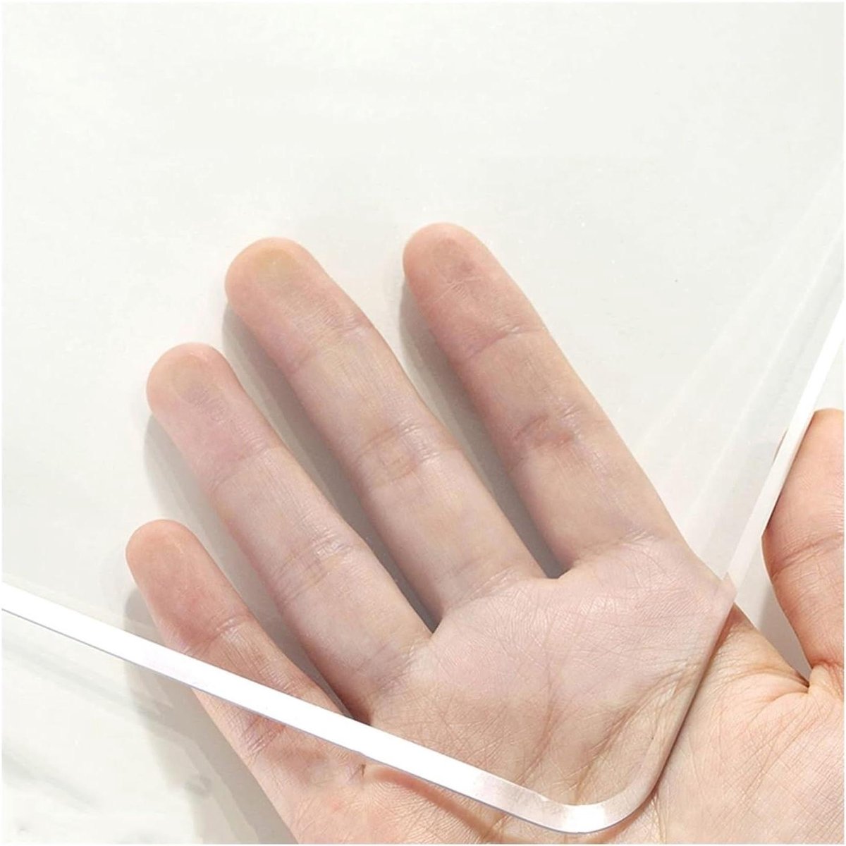 Tafelkleed Transparant - Tafelbeschermer Plastic - Tafel Beschermen - 1.5 mm Dik - 60 x 80 cm - Transparant