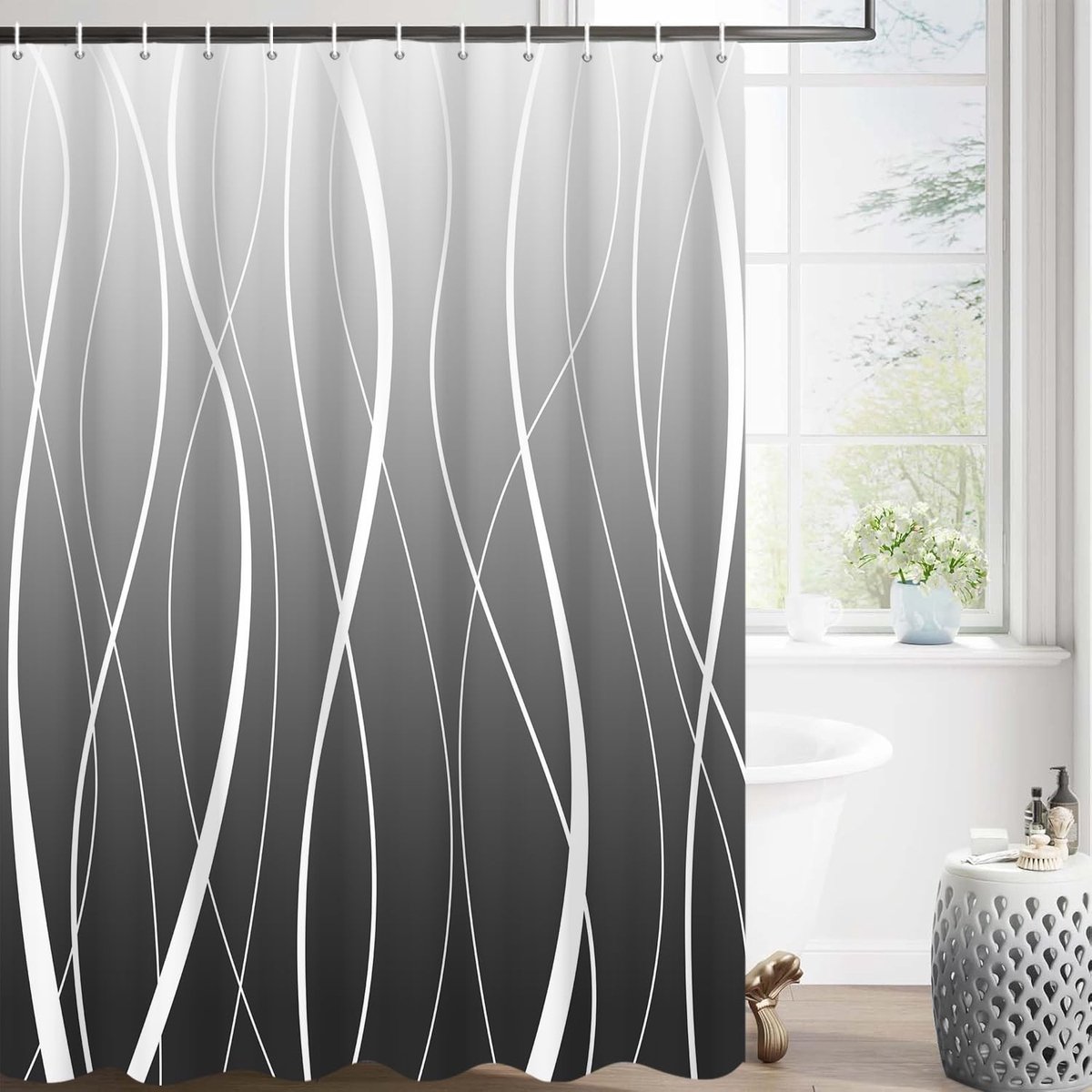 Omgoods - Modern Douchegordijn 180 x 180 cm - Zwart Ombré met Witte Strepen