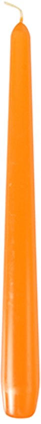 Une bougie conique orange sur fond blanc