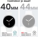 Galaxy Watch 8 40mm met een zwart hoesje, naast een 44mm model. "Controleer je maat!"