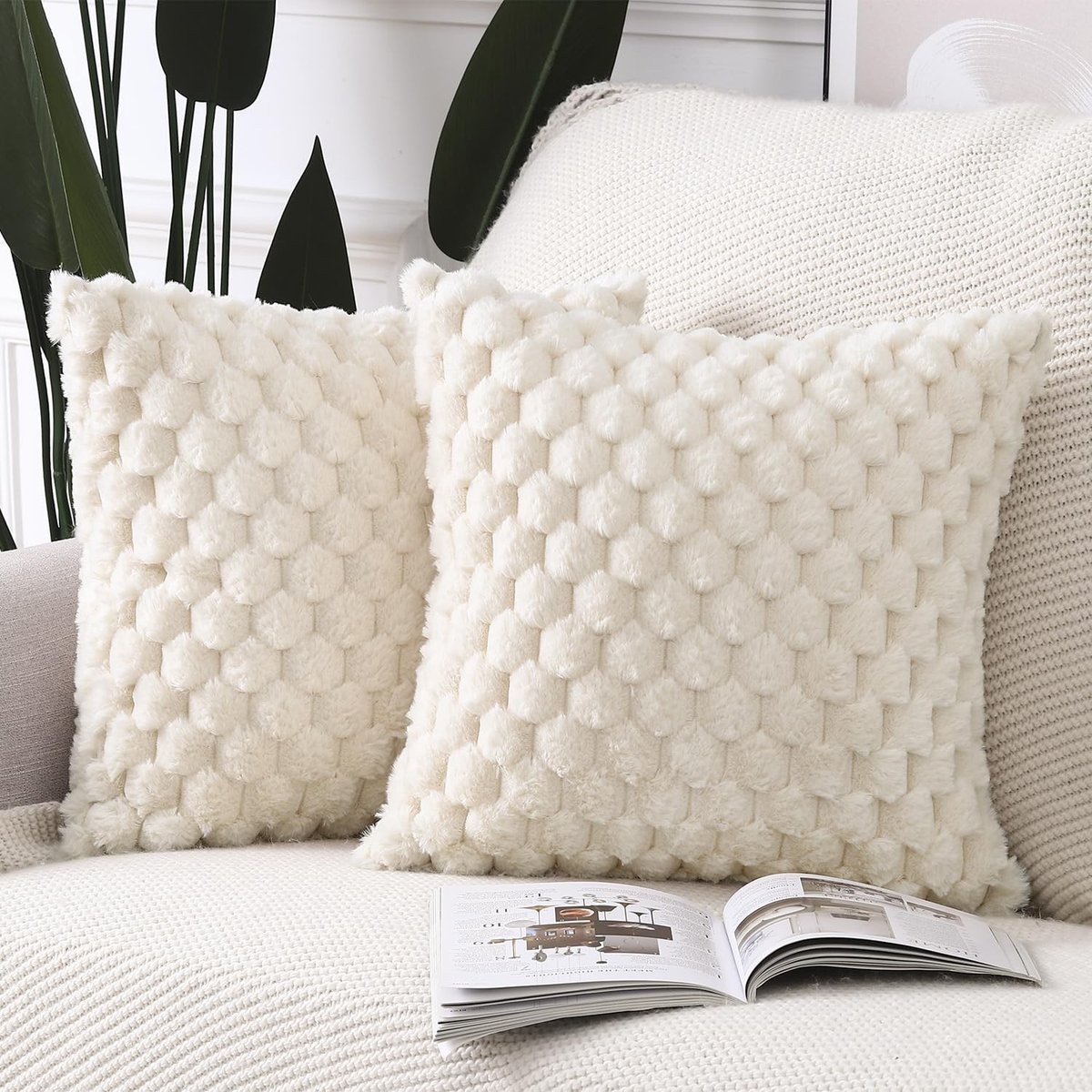 Omgoods - Set van 2 Zachte Faux Wol Kussenhoezen 40 x 40 cm in Beige