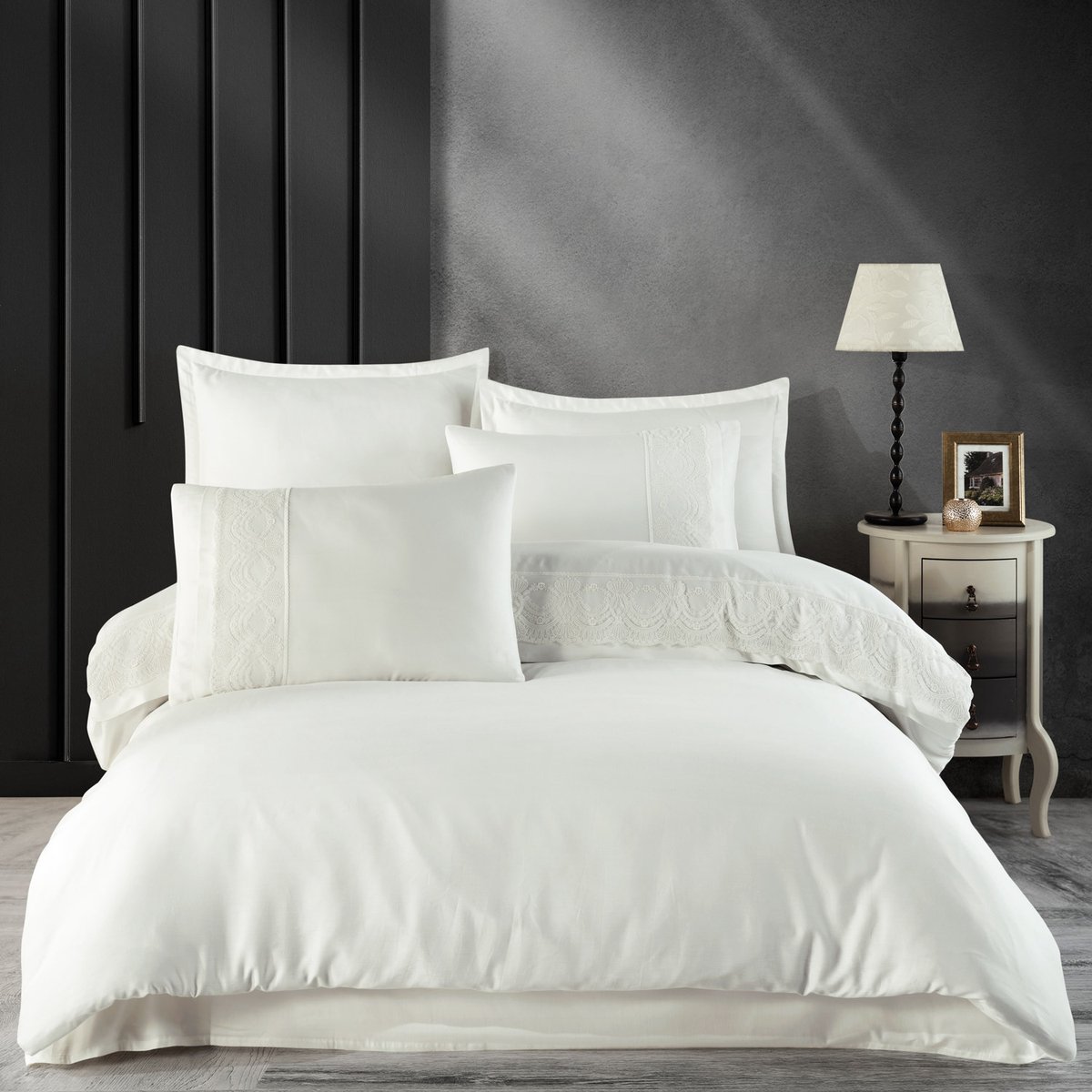 Darymex Valinor 1 Dekbedovertrek 160x200 cm - Ecru / Crème - 100% Katoen-Satijn - Met Klassieke Gipuur Kant - In Luxe Cadeaudoos - OEKO-TEX® - Met 2 Kussenslopen 70x80 cm