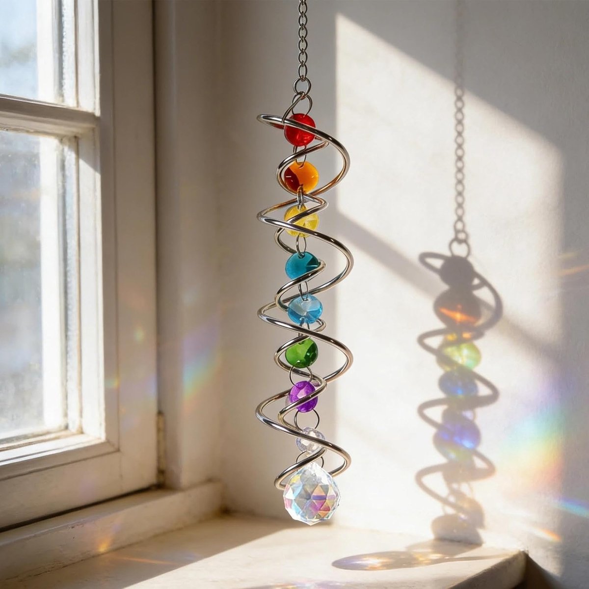SnelShoppen - Crystal Wind Chime Suncatcher met Spiral Tail en Zeven Chakra Beads - Regenboog Raamdecoratie voor Binnen en Buiten - Robuuste Roestvrij