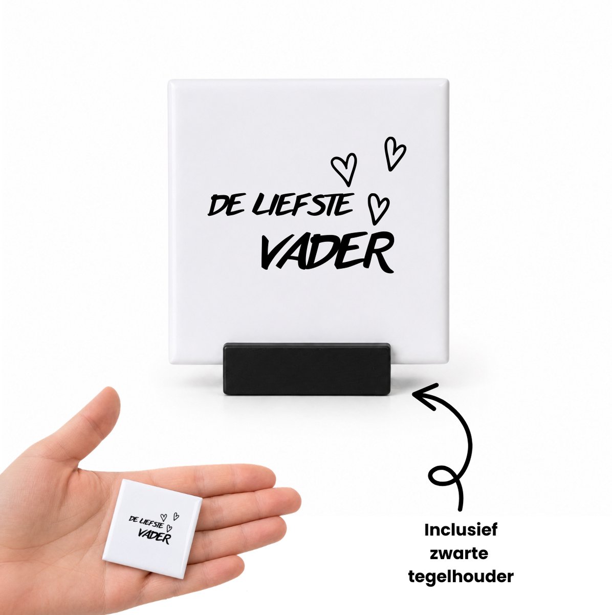 Hacebo De liefste vader met 3 zwarte hartjes tegeltje met tegelhouder - Vader - Liefste vader - tegeltjes met tekst - Vaderdag cadeautje - Cadeau voor papa - Verjaardag - Geschenk - Cadeau - Gift - spreuktegels - 4.8x4.8 CM Wit