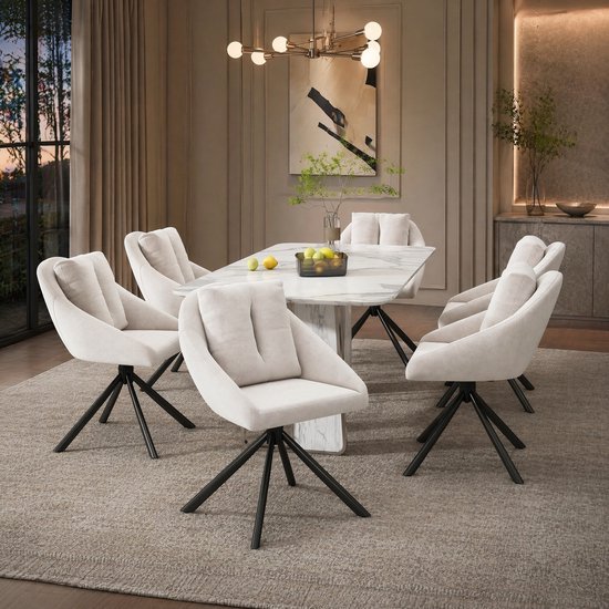 Six chaises de salle à manger beiges avec pieds pivotants noirs, autour d'une table à manger en marbre.