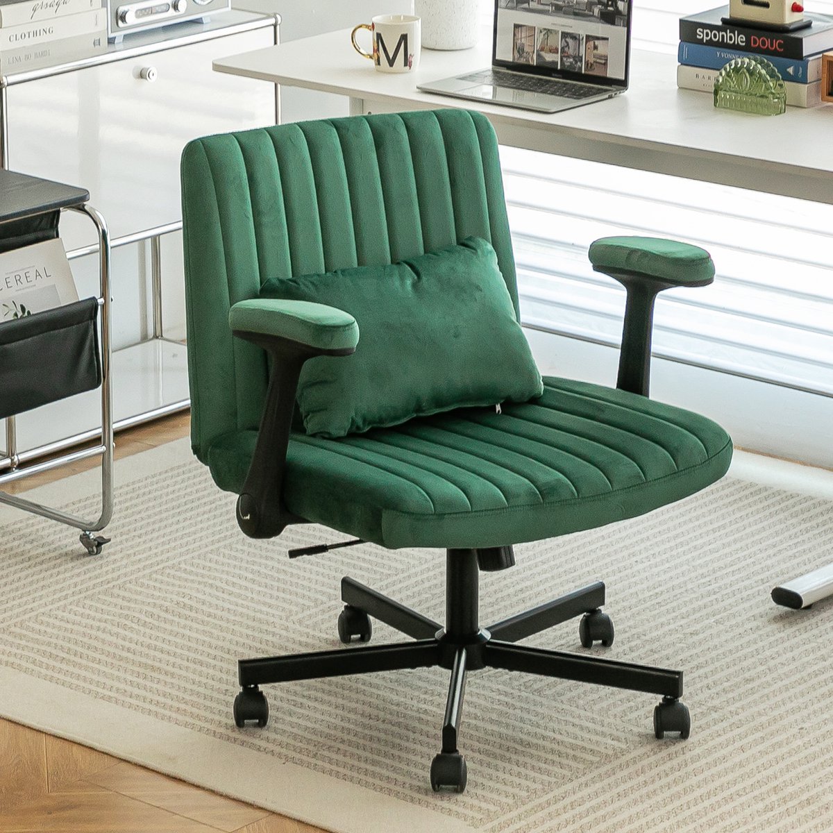 Wishdor Bureaustoel - Verstelbare zithoogte en armleuningen - Draaibaar met stille wielen - Voor home office en kleine ruimtes - Velours stof - Groen - 70 x 70 x 92,9 cm