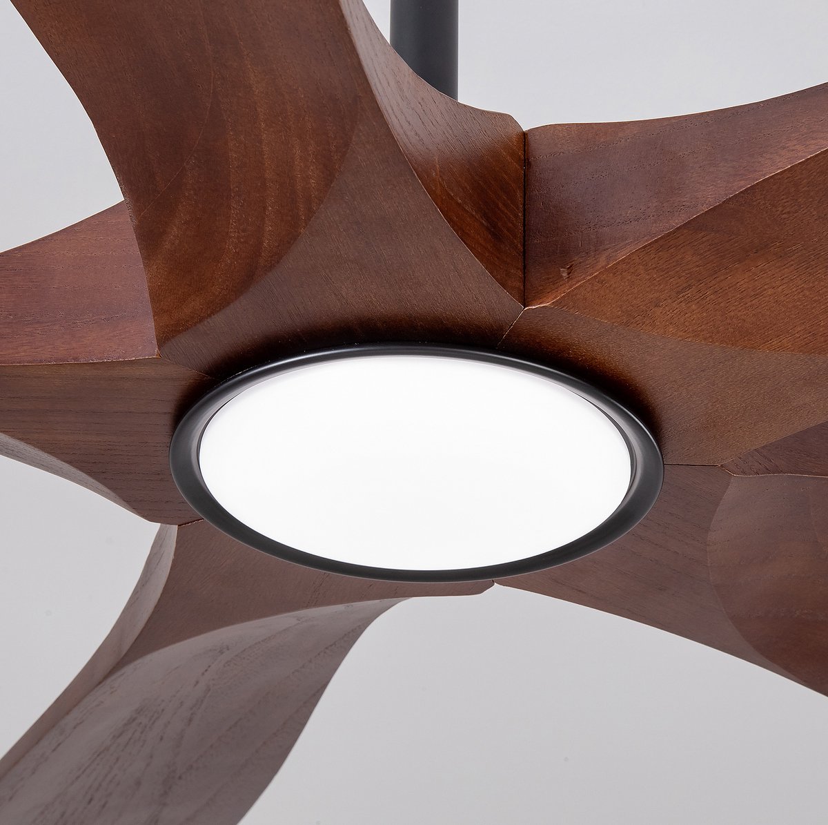 COVREO Plafondventilator met verlichting 132 cm zwart en donker walnoot hout - 6 snelheden - afstandsbediening - dimbaar