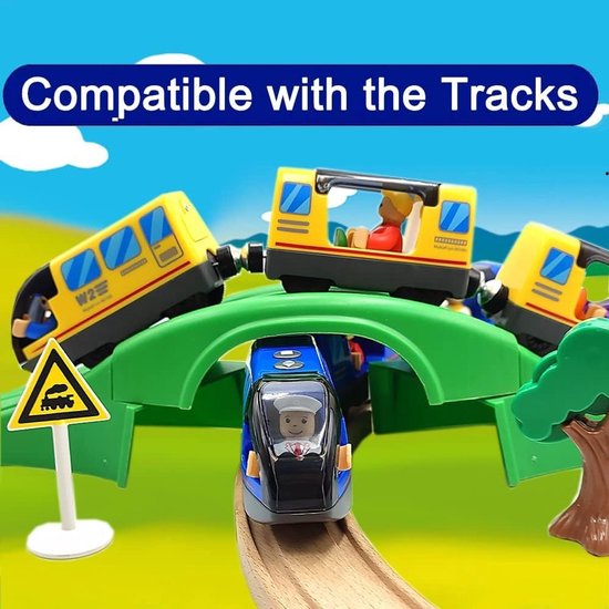 Gele trein met figuren op een groene brug, compatibel met houten treinbanen.