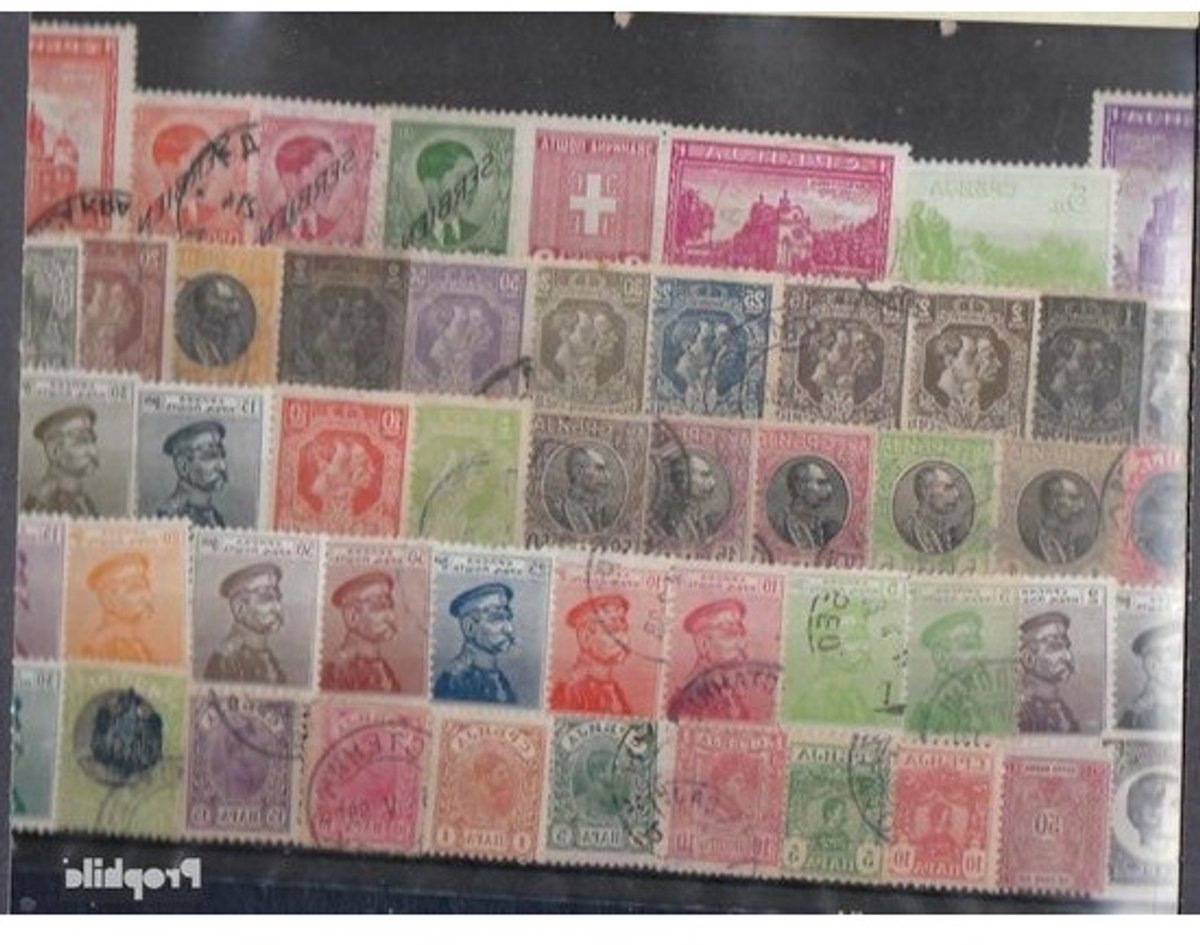 Postzegels Servië - Verzamelzegels - Verzamelen - 50 Verschillende - 900 g - Multicolor