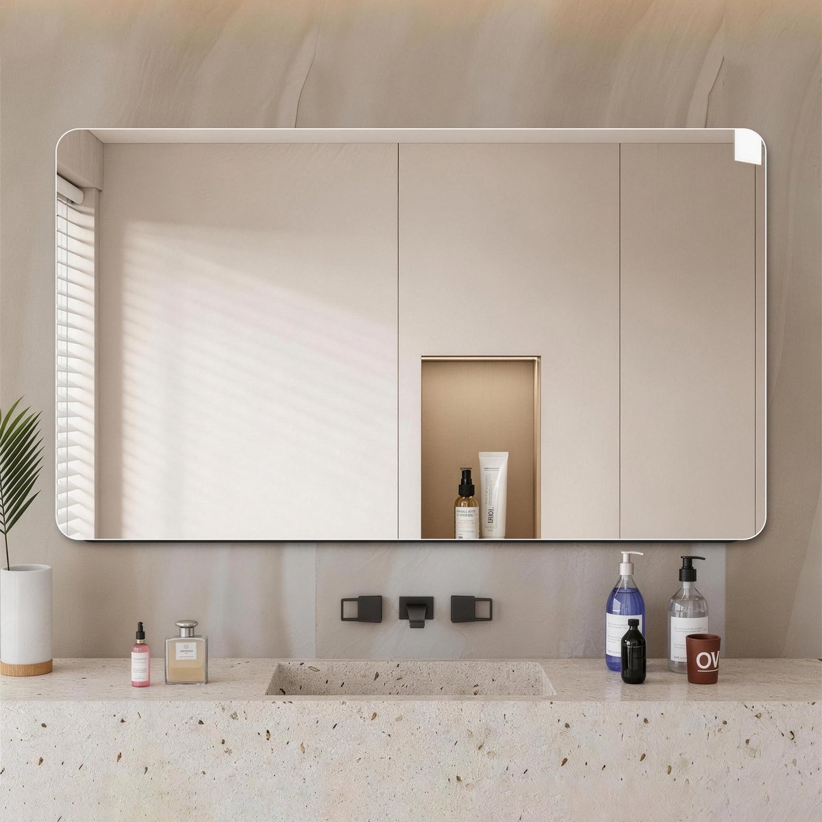 Intebiki spiegel - badkamerspiegel - wandspiegel - kappersspiegel - zonder verlichting - met afgeronde hoeken - metalen frame - gehard glas - badkamer spiegelkast - 60 x 100 cm - geschikt voor badkamers en toiletten