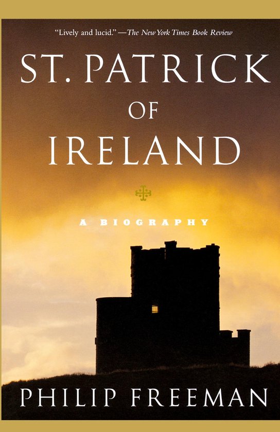 Couverture de livre avec le titre "St. Patrick of Ireland" sur un coucher de soleil avec la silhouette d'un château.
