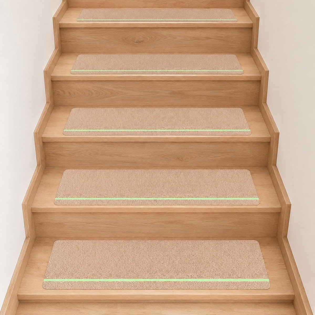 Trapmatten met Glow in Dark Strepen - 15 Stuks, Antislip en Zelfklevend voor Veiligheid op Trappen, Ideaal voor Kinderen en Huisdieren (Beige)