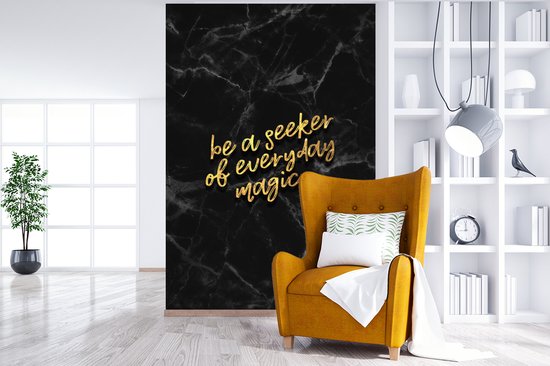 Behang - Fotobehang Quotes - Magic - Goud - Marmer - Breedte 195 cm x hoogte 300 cm