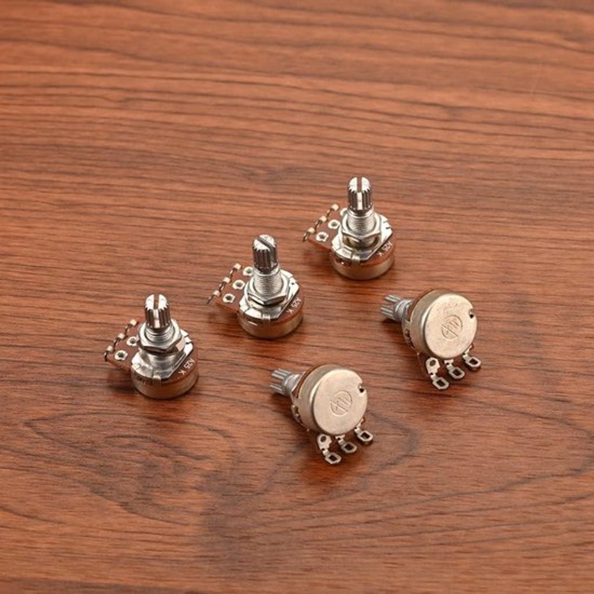 Vt products - Gitaar Potentiometer - 18mm Split Shaft - Mini Control