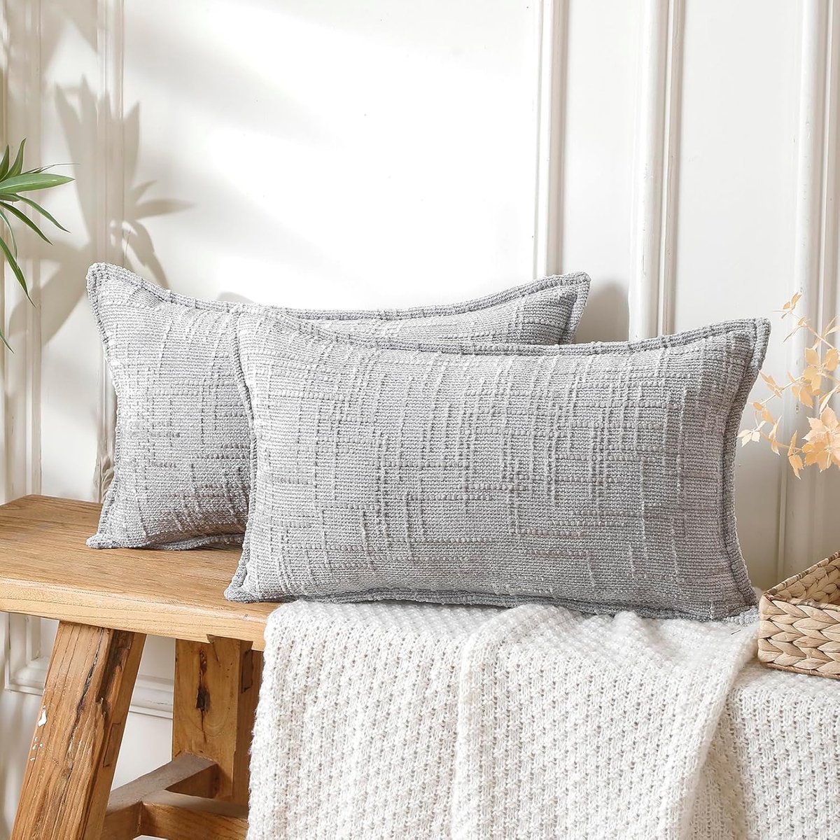 SnelShoppen - Set van 2 Lichtgrijze Chenille Kussenhoezen 30 x 50 cm - Moderne Boho Decoratieve Kussenhoezen voor Sofa, Bed, en Woonkamer