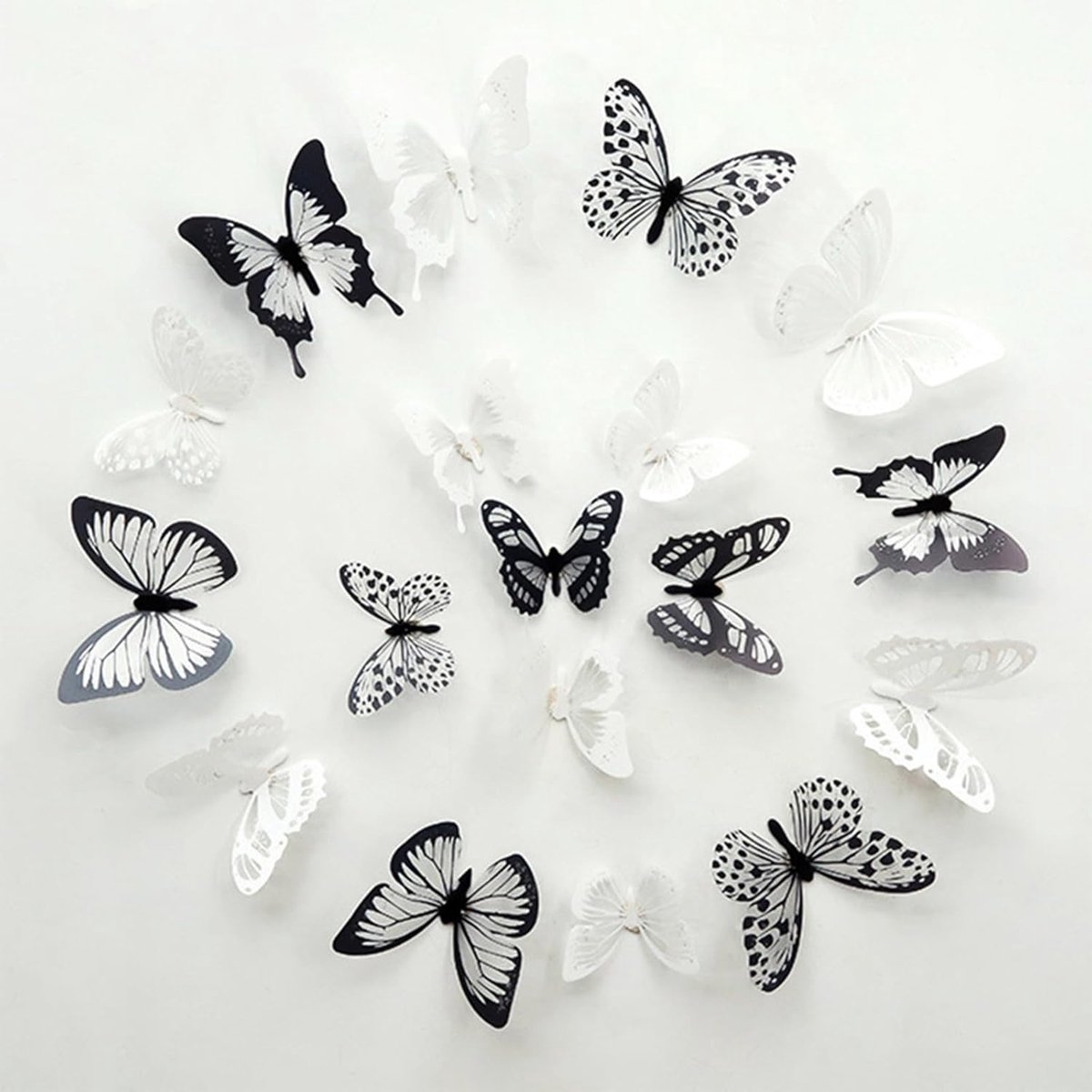 SnelShoppen - 72 Stuks 3D Vlinder Wandstickers - Decoratieve Vlinders in 3 Maten (5/6/7 cm) - Zwart/Wit - Ideaal voor Kinderkamer, Woondecoratie, Fees