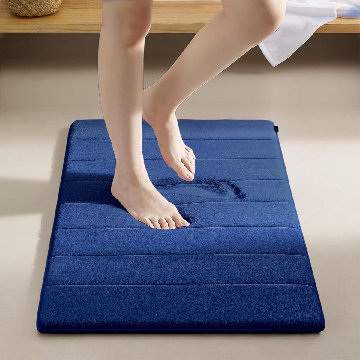 SnelShoppen - Memory Foam Badmat 50x80cm - Zacht en Comfortabel Badkleed - Super Waterabsorberend Antislip Douchemattens voor Badkamer - Marineblauw