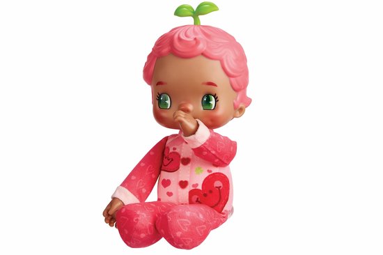 Zittende Luvibubs pop 'Kind Kira' met roze pyjama en blaadjes op haar hoofd.