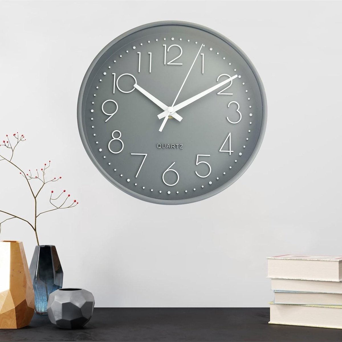 Stijlvolle 8 inch wandklok in grijs met moderne uitstraling en stille beweging