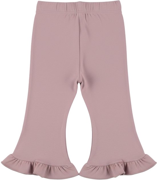Lila flared broek van Dirkje met ruches aan de onderkant.