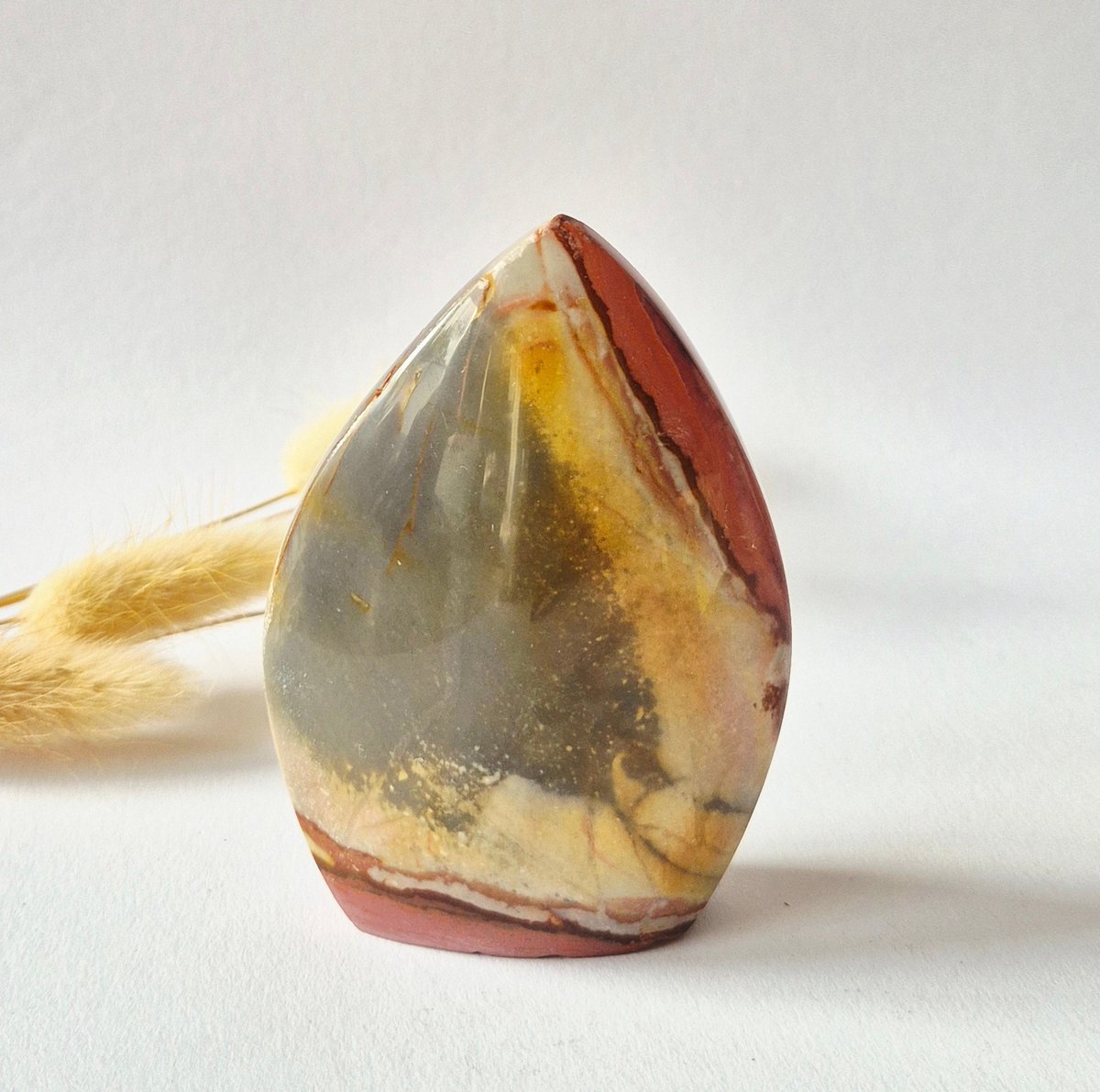Ocean Jasper Polychroom Edelsteen Flame 160g – Rood Oranje Uniek Patroon