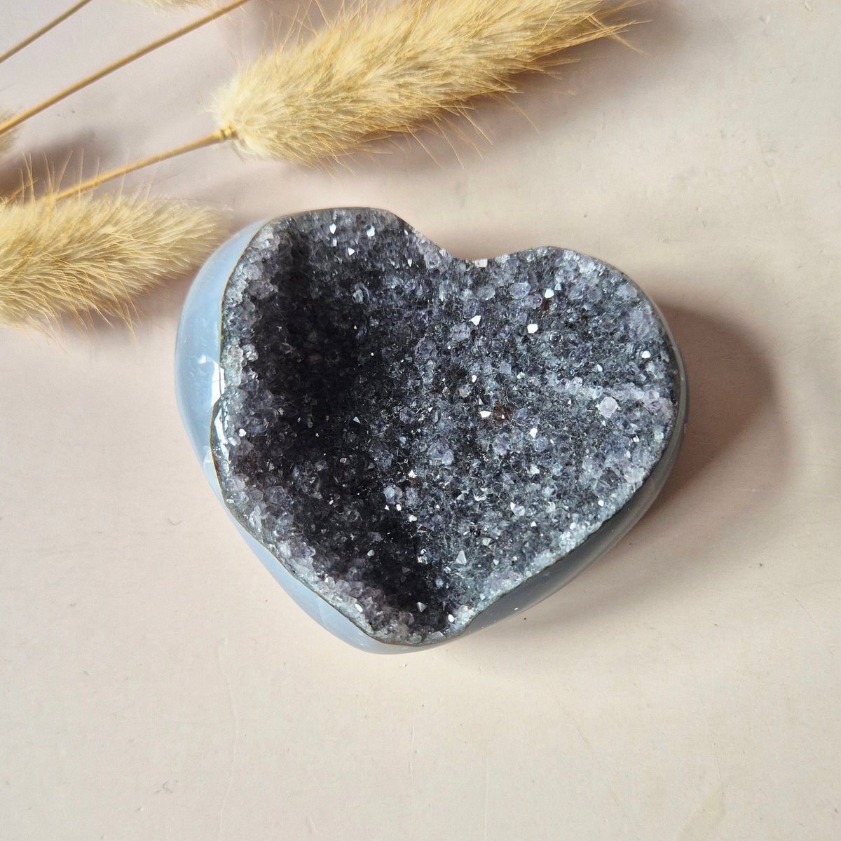 Amethist Druzy Hart 140g – Natuurlijk Edelsteen Hart met Sprankelende Kristallen