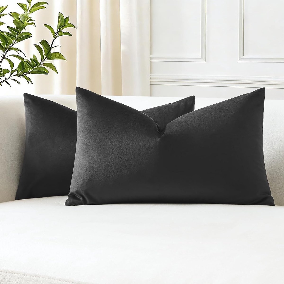 Fluwelen Kussenhoezen Set van 2 30 x 50 cm Geel Zacht Effen Decoratief voor Bank en Slaapkamer met Blinde Rits en Rechthoekig Ontwerp