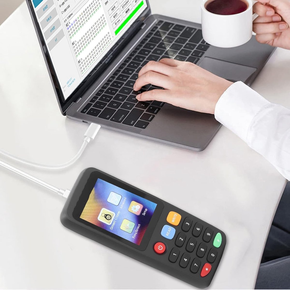 Omgoods- RFID-kaartkopieerapparaat Handheld - Volledige Frequentie Duplicator - 5 T5577-kaarten - APP-verbinding - Toegangscontrole - Inclusief kopieerfunctie - Kaartduplicator