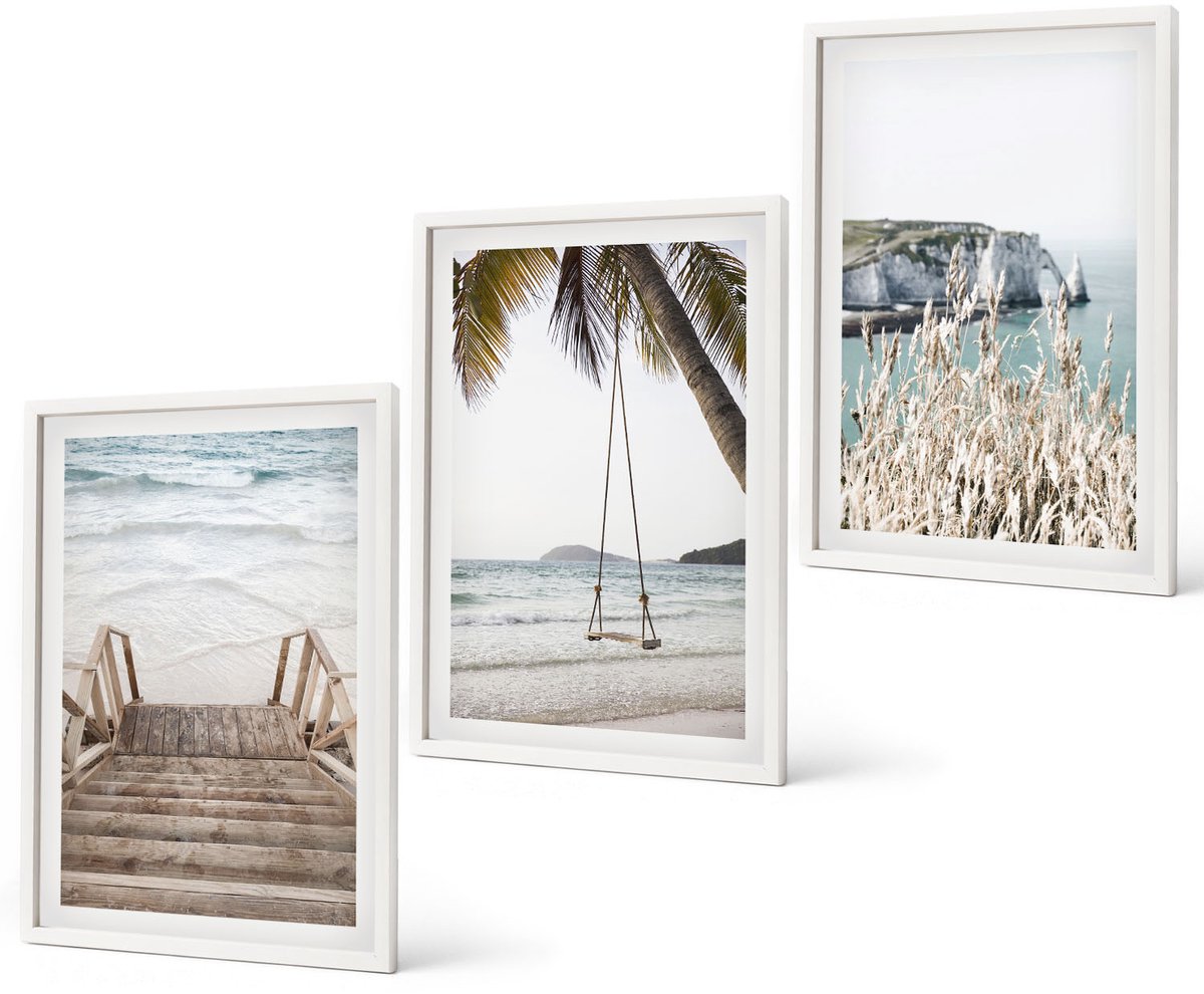 Coloray 3-Delige Schilderij Set - Strand Met Houten Trap En Een Schommel Aan Zee - 40 x 60 - Wanddecoratie - Moderne Interieurdecoratie - Woonkamer Decoratie