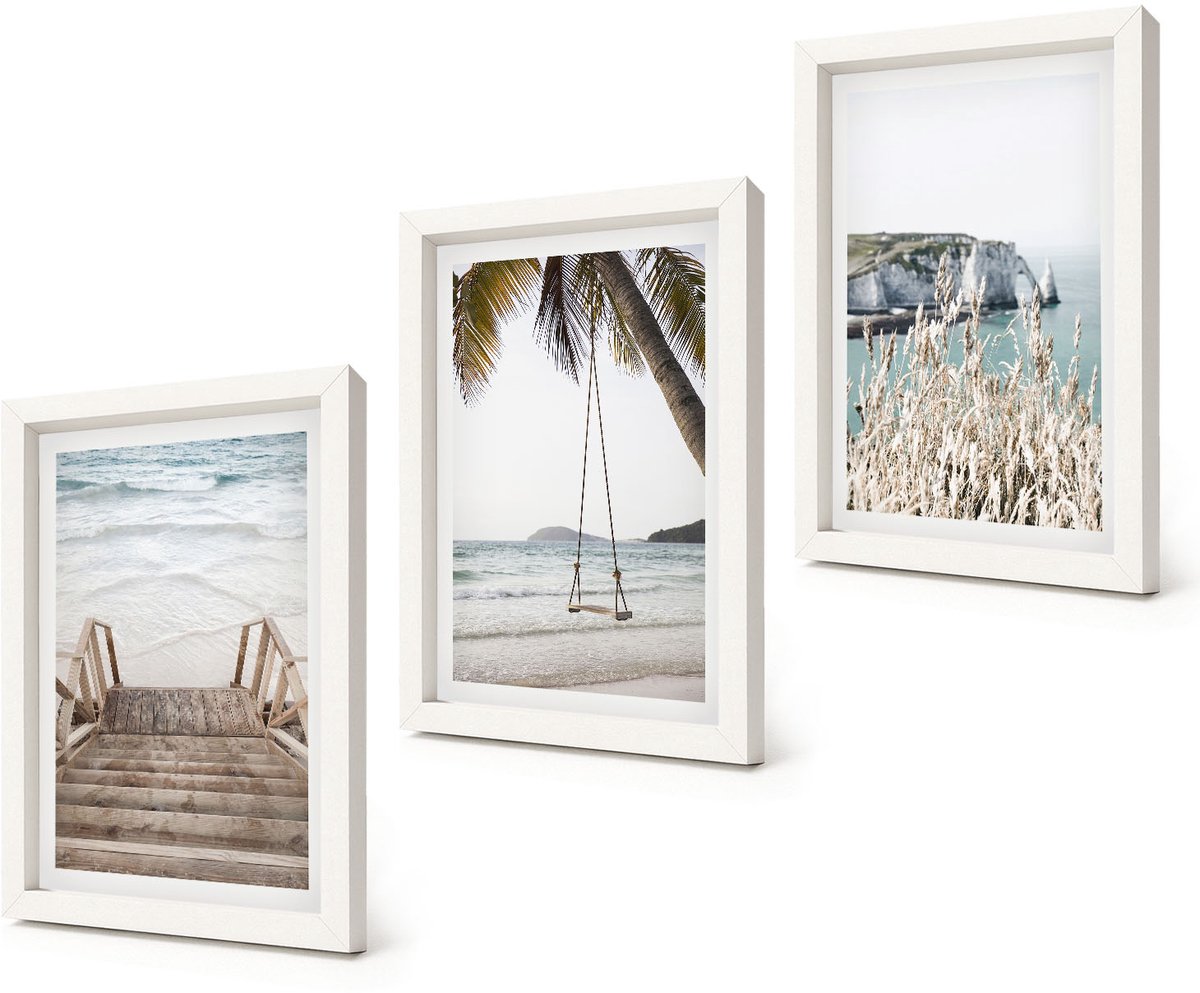 Coloray 3-Delige Schilderij Set - Strand met houten trap en een schommel aan zee - 20x30 - Moderne Wanddecoratie - Woonkamer - Woonkamer Decoratie