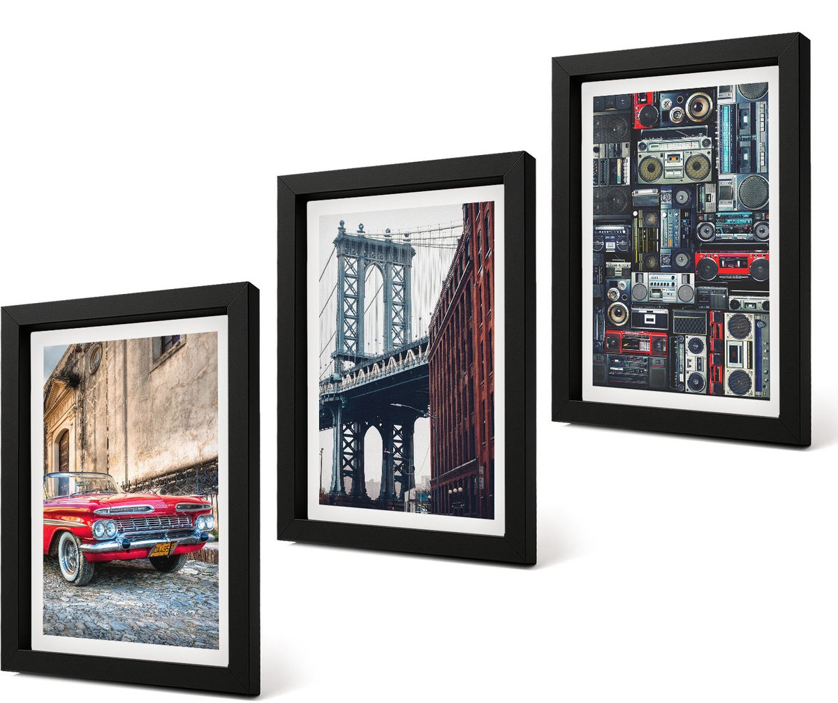 Coloray 4-Delige Schilderij Set - Oude auto op straat bij de Brooklyn Bridge en retro audioapparatuur - 20 x 30 cm - Muurdecoratie - Interieur Decoratie