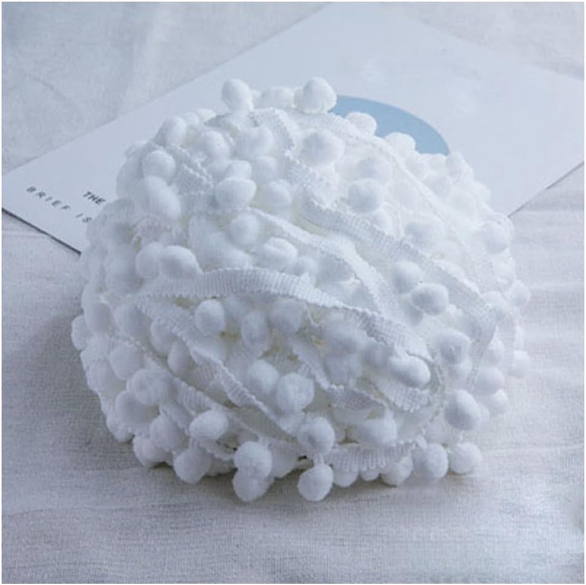 Veelkleurig Pom Poms Kwast Borte Kantband met 1,2 cm Pompons Kwastlint Pomponlint Kwast Trim Band voor Knutselen Naaien Kleding Thuis Decoreren Wit 3 Yard