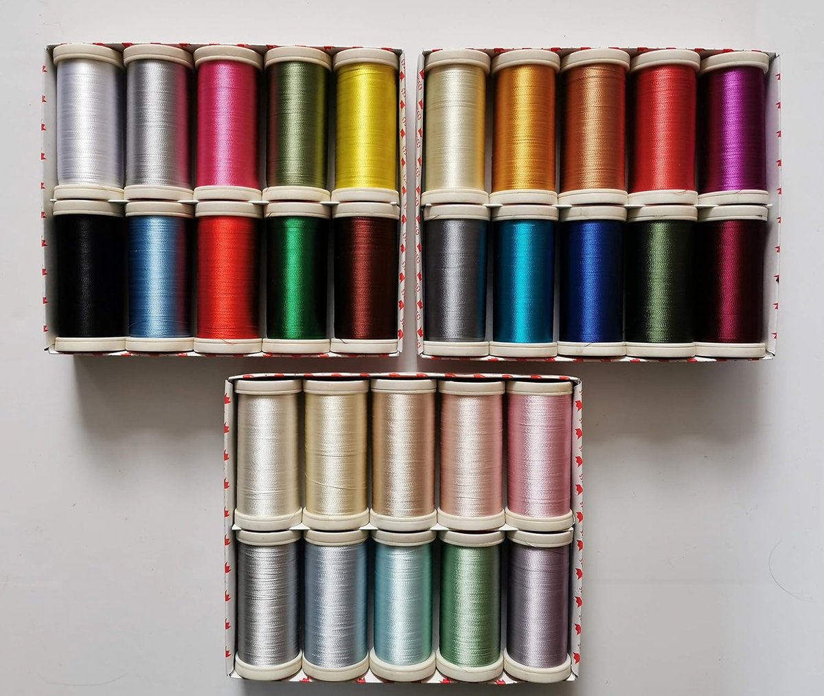 30 spoel 1000 m starterpakket, prinsessenborduurwerk, 30 essentiële kleuren en schaduwen van hoogglanzende 40's Rayon Machine borduurgaren