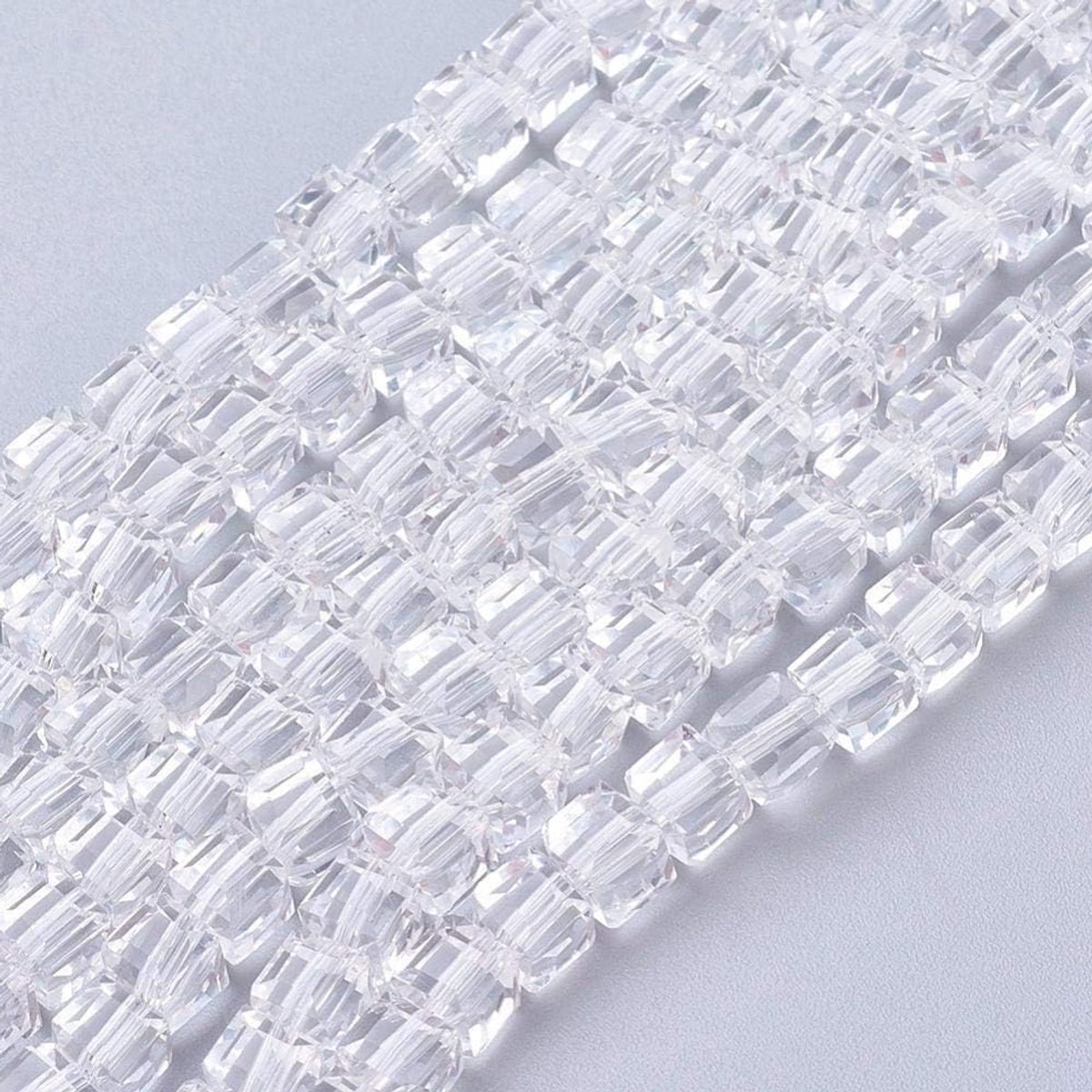 Kralen, kristallen kralen, Boheemse Tsjechische glazen geslepen kralen, kralen met gat om te rijgen, 15 stuks, kubus van 8 mm, kristal