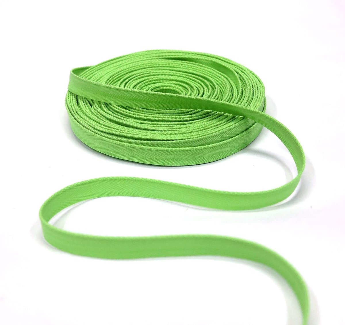 Gordelband van 100% polyester, voor naai- en kleermakerswerk, hak, randen, banden, 27 kleuren, 15 mm, in 5 lengtes, Made in Italy (Light Green, 10 m)