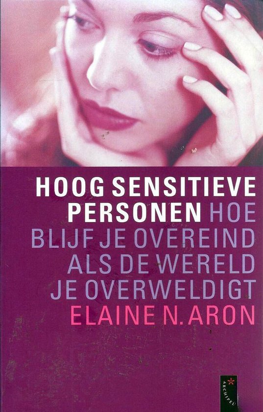 Boek kaft met close-up van vrouw en titel "Hoog sensitieve personen".