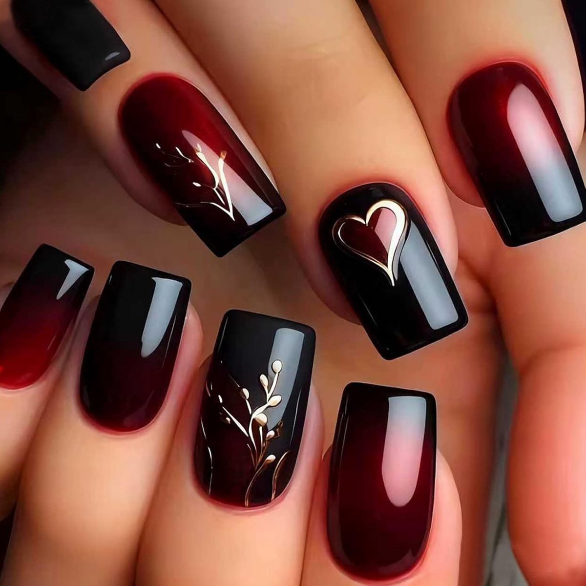24 stuks korte Franse kunstnagels, kleurverloop, wijnrood en zwart, nagels om op te plakken, gouden hartjes, bladeren, vierkant, press-on nagels, elegant, volledige dekking, press-on nagels