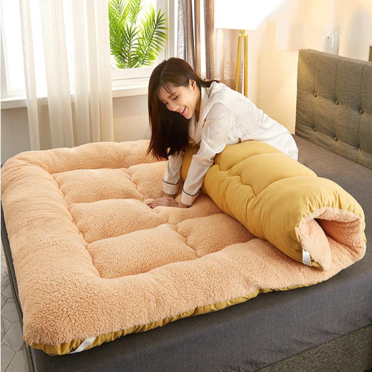 Futon Vloermatras - Japanse Tatami Rolmat - Comfortabel Slapen - Opvouwbaar Ontwerp - Tweepersoons - Lichtkoffie
