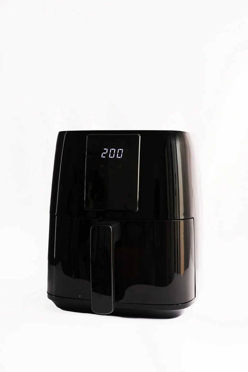 Swiss Pro+ Airfryer SP-AF5L - 5 Liter - Heteluchtfriteuse met Kijkvenster - Digitaal Touchscreen - 1450W - Geschikt voor 5 personen - Zwart