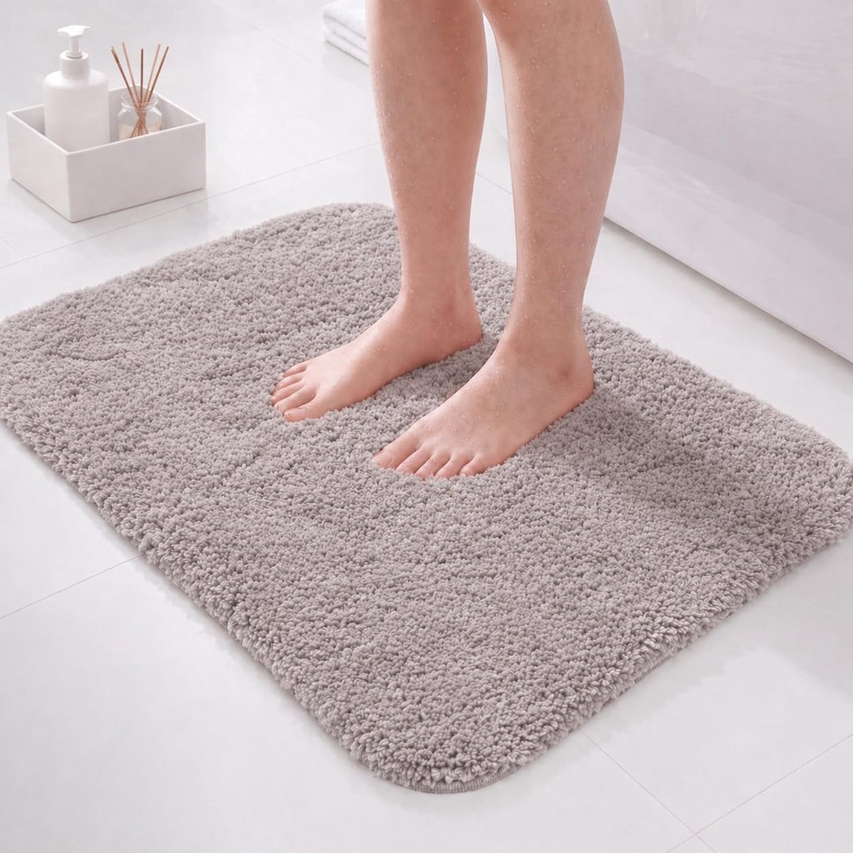Anti-slip badmat 60 x 40cm - super absorberend microfiber - lichtgrijs - veilig en comfortabel voor de badkamer - ShopVlot