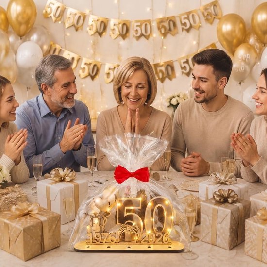 Decoratie 50e verjaardag jubileum gouden bruiloft cadeau 1976-2026 - Geldgeschenken 50e verjaardag mannen vrouwen met LED lichtketting cadeaupapier tafeldecoratie 50 houten bord gastenboek — afbeelding 5